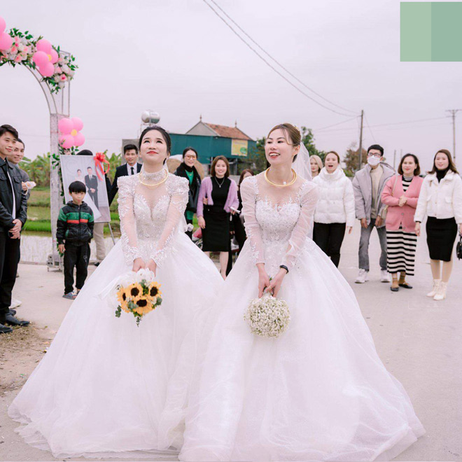 Anh em ruột ở Nghệ An rước được 2 cô gái xinh như hoa làm vợ trong một ngày - hình ảnh 2