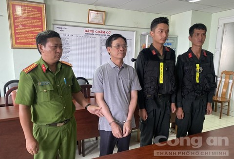 Tin tức 24h qua: Khởi tố thợ cắt tóc sát hại bạn gái dã man trên phố Hà Nội - hình ảnh 5