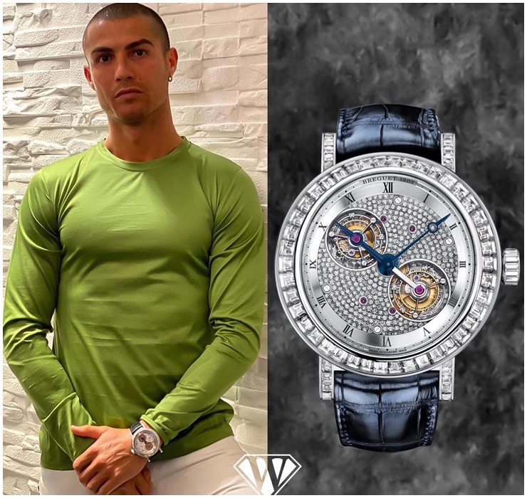 Ronaldo đã nhiều lần sử dụng chiếc đồng hồ Breguet Classique Grande Complication Double Tourbillon tại một số sự kiện quan trọng. Đây là chiếc đồng hồ có đính 417 viên kim cương.&nbsp;Giá trị của nó được ước tính 800.000 USD&nbsp;(18,7 tỷ đồng).
