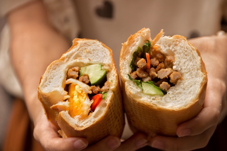 Bánh mì chả cá đã có mặt ở 40 tỉnh thành với 500 điểm bán.