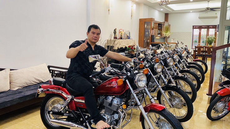 Ngoài Honda Rebel mạ vàng, anh Tú còn sở hữu bộ sưu tập xe Rebel trị giá hàng tỷ đồng.
