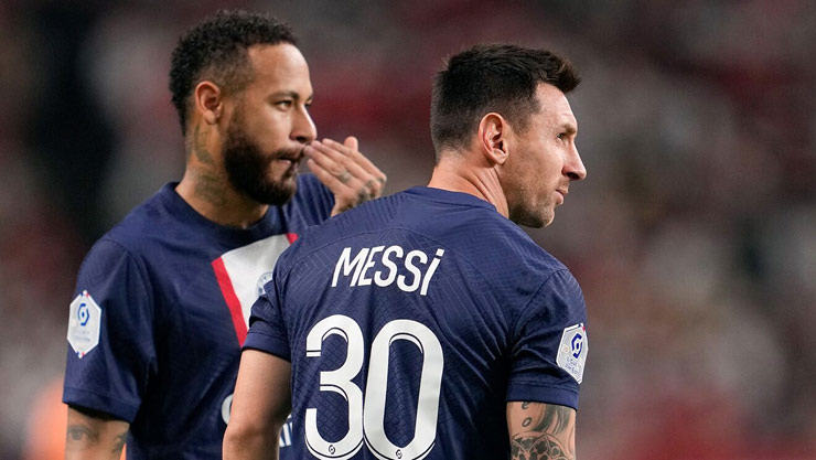 Neymar và Messi bất ngờ bị nhà báo Pháp Daniel Riolo công kích