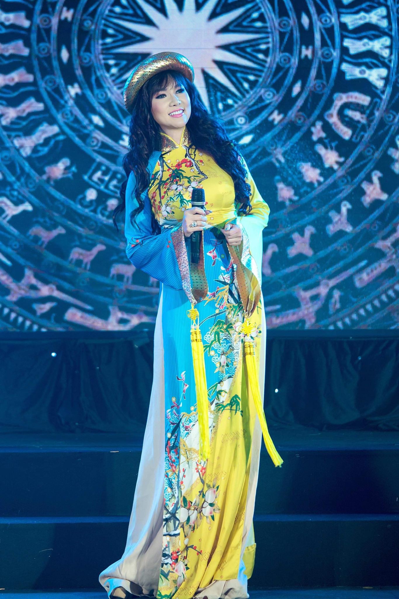Kavie Trần biểu diễn trong nhiều chương trình ca nhạc lớn ở Việt Nam