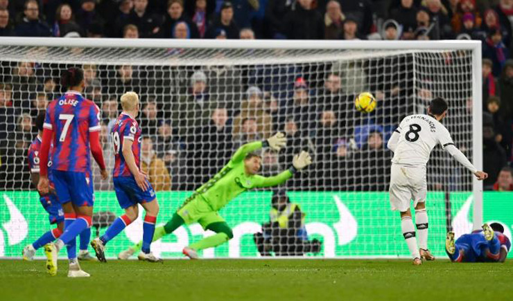 MU hòa phút cuối: Fan trách làm hàng rào, De Gea tiếc đội nhà bất cẩn - 1