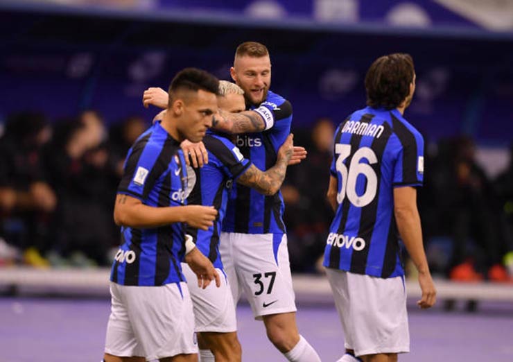 Inter Milan thể hiện sức tấn công lợi hại trong trận derby tranh Siêu cúp