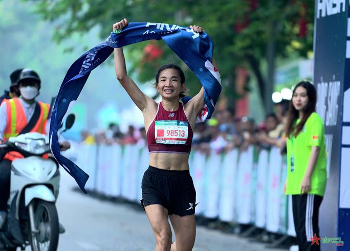 ..."lấn sân" thành công sang bán marathon và marathon