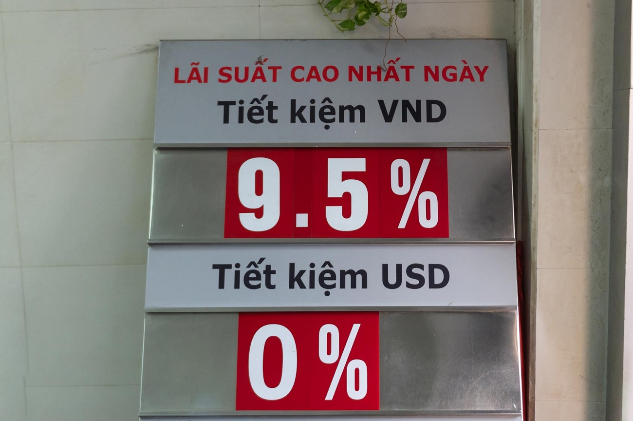 Lãi tiết kiệm ngân hàng cao nhất đang được khống chế ở mức 9,5%/năm