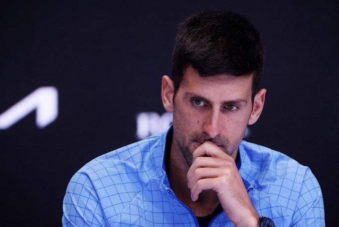 Djokovic đang đối mặt với không ít chỉ trích từ dư luận