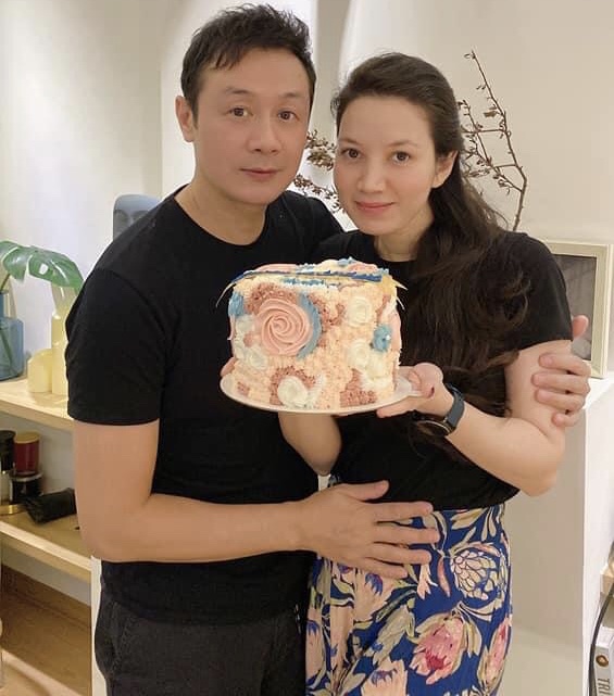 U50, MC Anh Tuấn lên chức bố bỉm sữa với vợ kém 14 tuổi, Chi Bảo - Bằng Kiều cũng không kém - 2