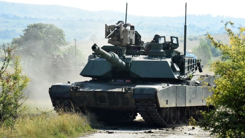 Xe tăng M1 Abrams của Mỹ (ảnh: RT)