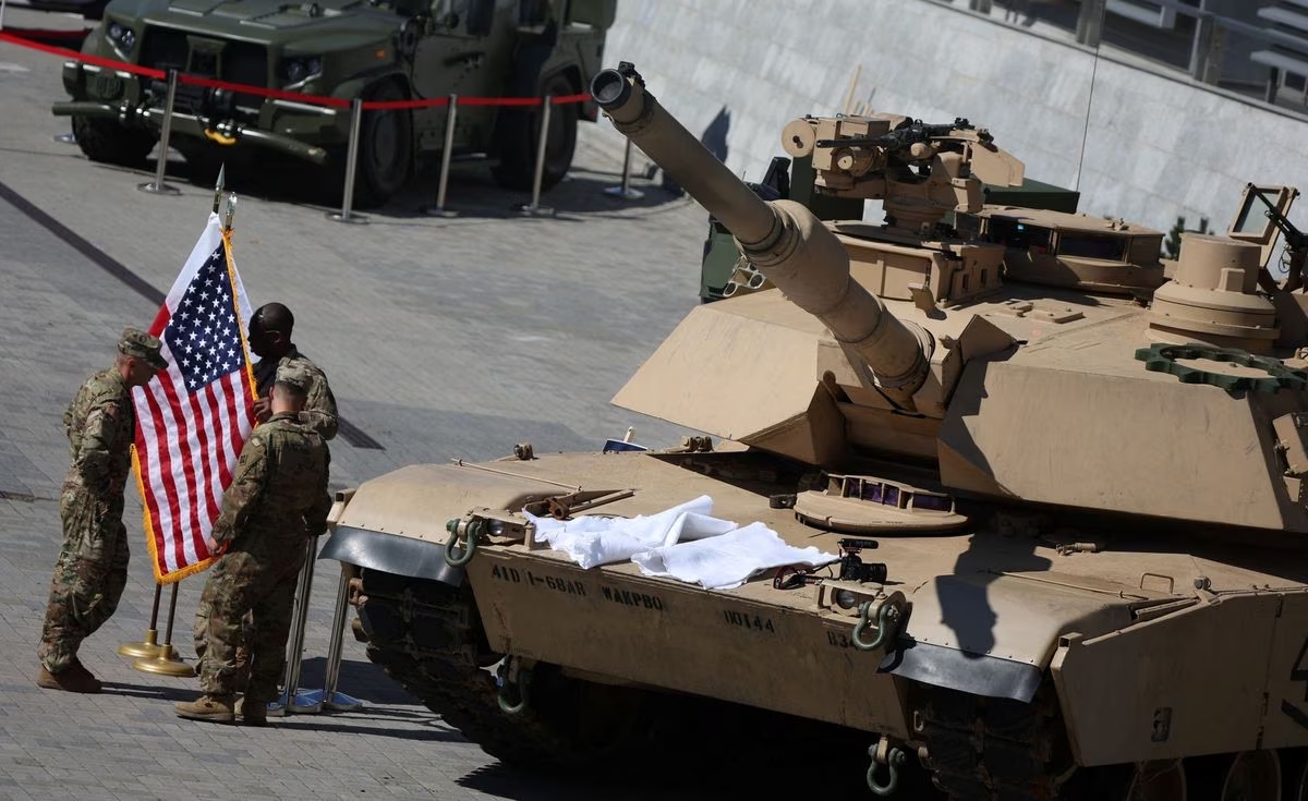 Xe tăng M1 Abrams của quân đội Mỹ (ảnh: Reuters)