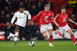 Video bóng đá Nottingham Forest - MU: Tưng bừng 3 bàn, đặt vé chung kết (League Cup)