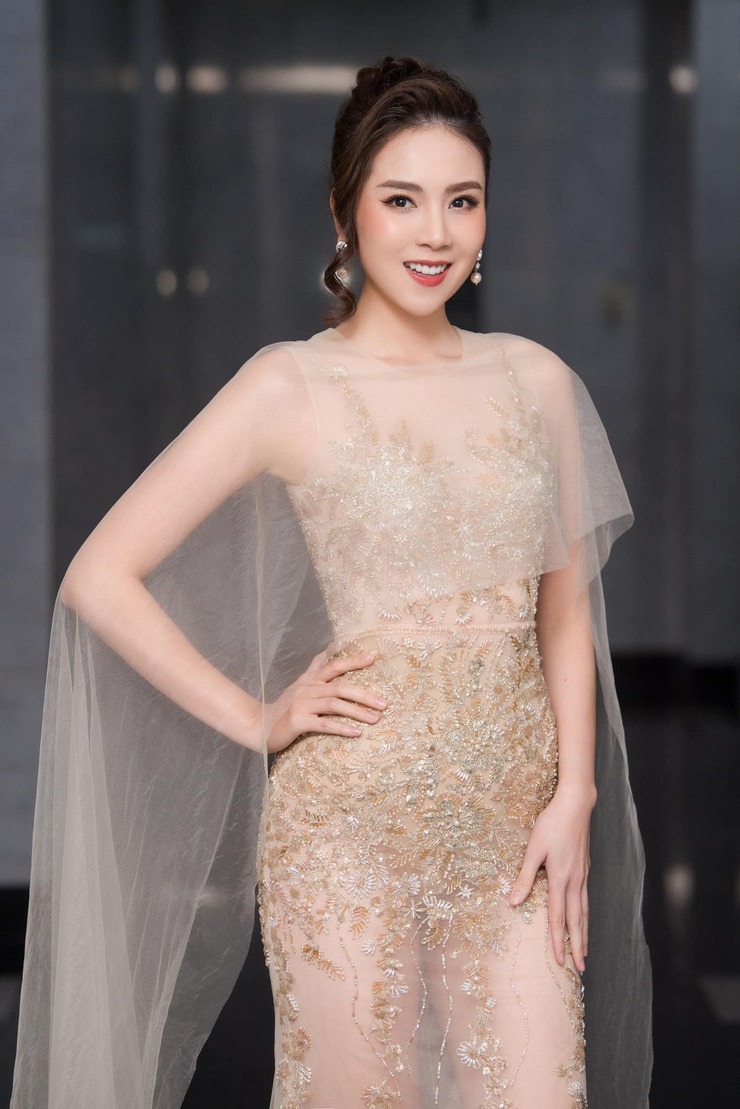 MC Mai Ngọc (tên đầy đủ: Nguyễn Mai Ngọc) sinh năm 1990. Người đẹp Hà Nội là biên tập viên, người dẫn chương trình của Đài truyền hình Việt Nam.
