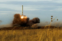 Sức mạnh đáng sợ của tên lửa hành trình Nga chế tạo nặng 2,3 tấn, hạ mục tiêu cách 2.500km