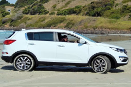 KIA khuyến cáo khách hàng không nên đỗ Sportage trong nhà vì lý do này