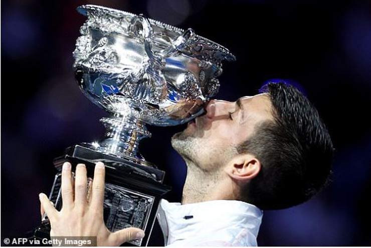 Djokovic lần thứ 10 vô địch Australian Open và san bằng kỷ lục 22 Grand Slam đơn nam như Nadal