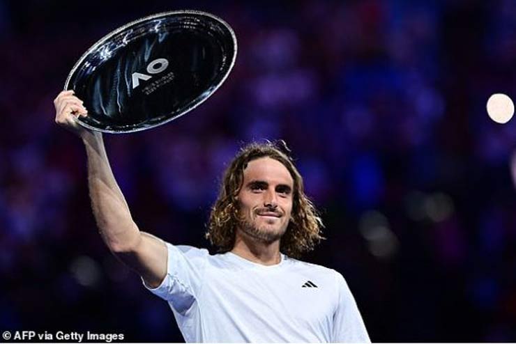 Tsitsipas ngợi ca Djokovic