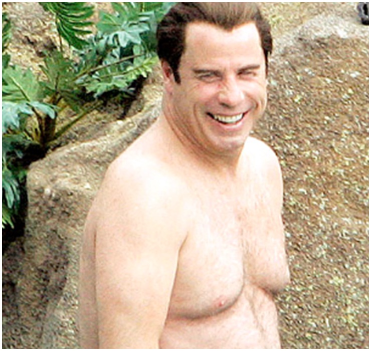 Tuy vậy, tuổi tác và chế độ ăn uống không kiểm soát đã khiến John Travolta trả giá bằng thân hình múp míp.
