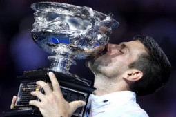 Djokovic lên ”đỉnh”, Nadal chưa dính cú sốc 18 năm (Bảng xếp hạng tennis 30/1)