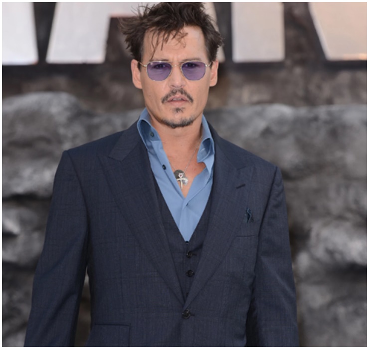 Johnny Depp từng là nam diễn viên có vẻ ngoài cuốn hút, điển trai cá tính với vóc dáng cân đối.
