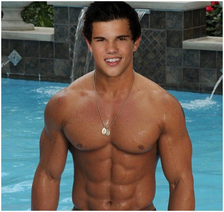 Chàng "người sói" Taylor Lautner từng là một trong những ngôi sao sở hữu body vạm vỡ, chuẩn 6 múi, nóng bỏng hàng đầu thế giới.
