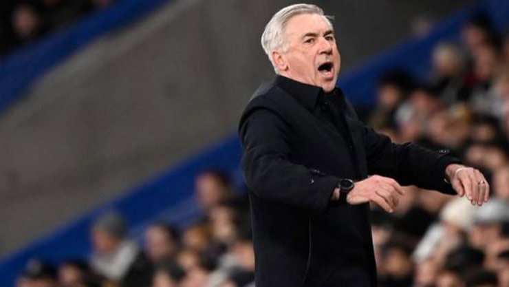 HLV Carlo Ancelotti tuyên bố Real Madrid sẽ không sớm đầu hàng Barcelona khi đua vô địch La Liga