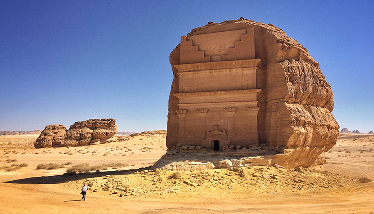 Meda’in Salih là một địa điểm khảo cổ học nằm ở thành phố thành phố Al-`Ula, tỉnh Al-Madinah, Hejaz, Ả Rập Saudi. Tại đây có các di vật của Vương quốc Nabatea, nó từng là khu định cư lớn nhất ở phía nam của vương quốc.&nbsp;Hiện tại nơi này là Di sản Thế giới được UNESCO công nhận đầu tiên của Ả Rập Saudi.
