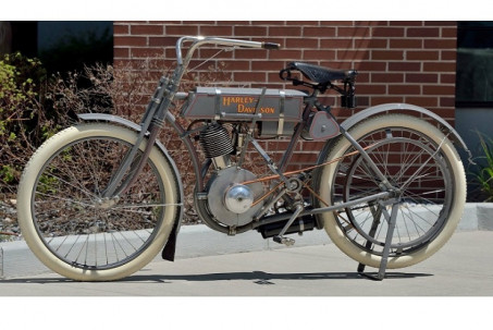 Ngắm 1908 Harley-Davidson Strap Tank vừa được chốt giá hơn 22 tỷ đồng
