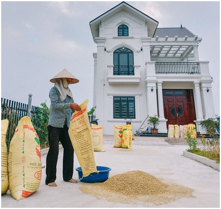 Món quà Hùng tặng mẹ sau 8 năm chắt chiu.