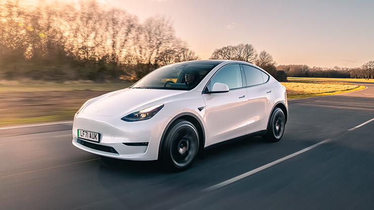 VinFast VF 8 vừa đến Mỹ đã được giảm giá, &#34;phả hơi nóng&#34; lên Tesla Model Y - 5