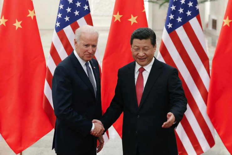 Chủ tịch Trung Quốc Tập Cận Bình (phải) Tổng thống Mỹ Joe Biden. Ảnh: AP