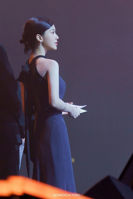 Roh Jeong Eui xuất hiện tại lễ trao giải Seoul Music Awards.