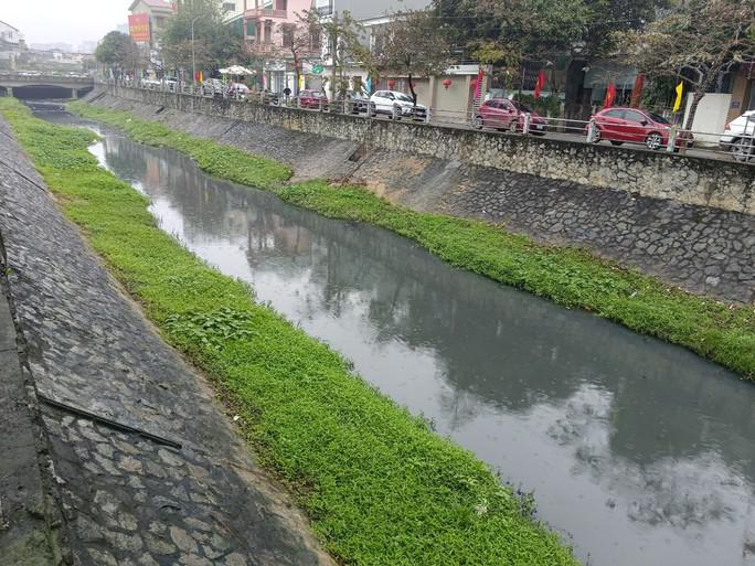 Kênh Bắc trở thành điểm đen ô nhiễm giữa TP Vinh.