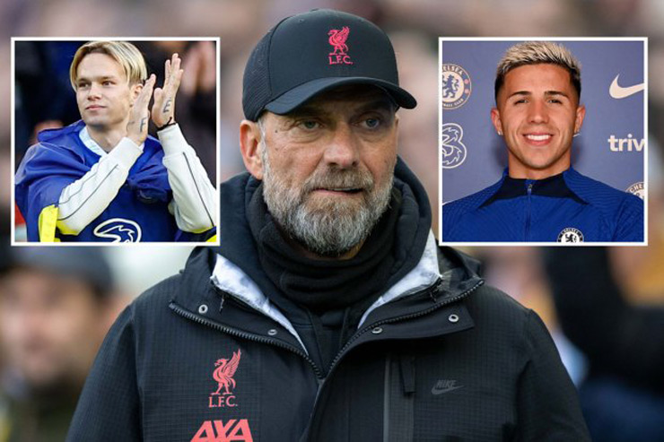 HLV Jurgen Klopp (Liverpool) mỉa mai Chelsea mua sắm vô tội vạ nhưng không phạm luật Công bằng Tài chính của UEFA