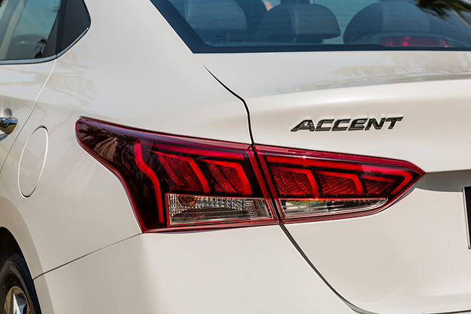 Giá xe Hyundai Accent tháng 2/2023, ưu đãi lên tới 50% LPTB và quà tặng - 7