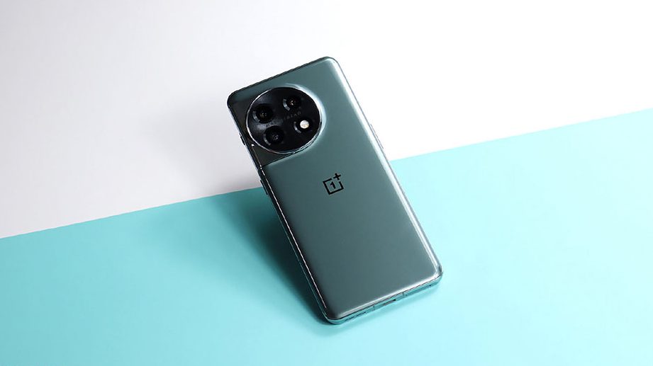 OnePlus 11 xứng đáng là một trong số những điện thoại pin "trâu" của năm 2023.