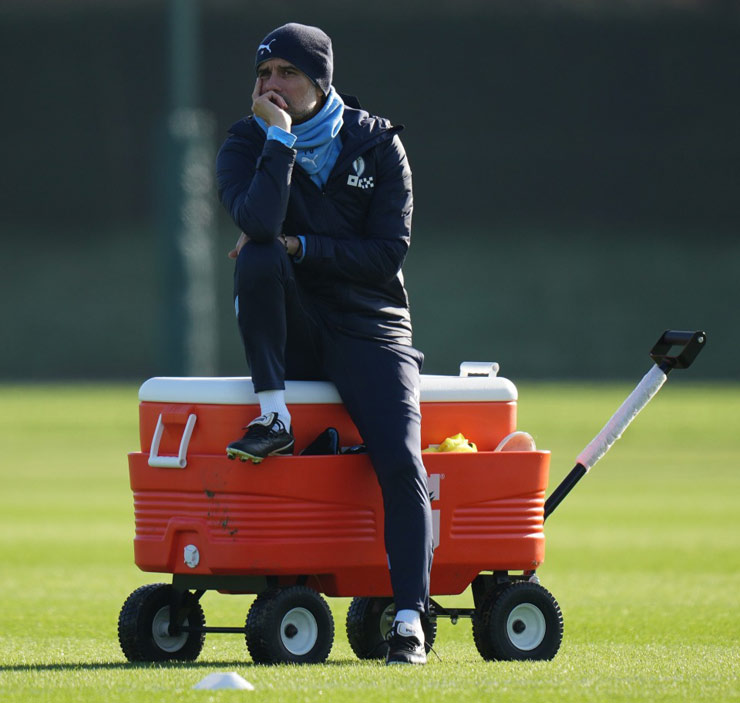 Man City lo bị xuống hạng: Pep lộ mặt chán nản, chủ tịch La Liga mỉa mai - 3