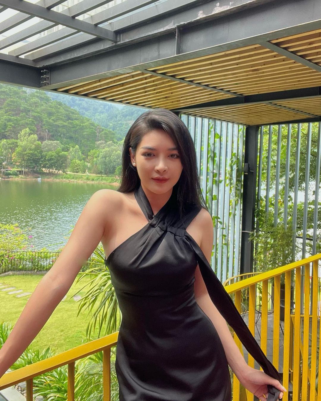 Cuộc sống 'vạn người mơ' của 'hotgirl dao kéo' Vũ Thanh Quỳnh - 10