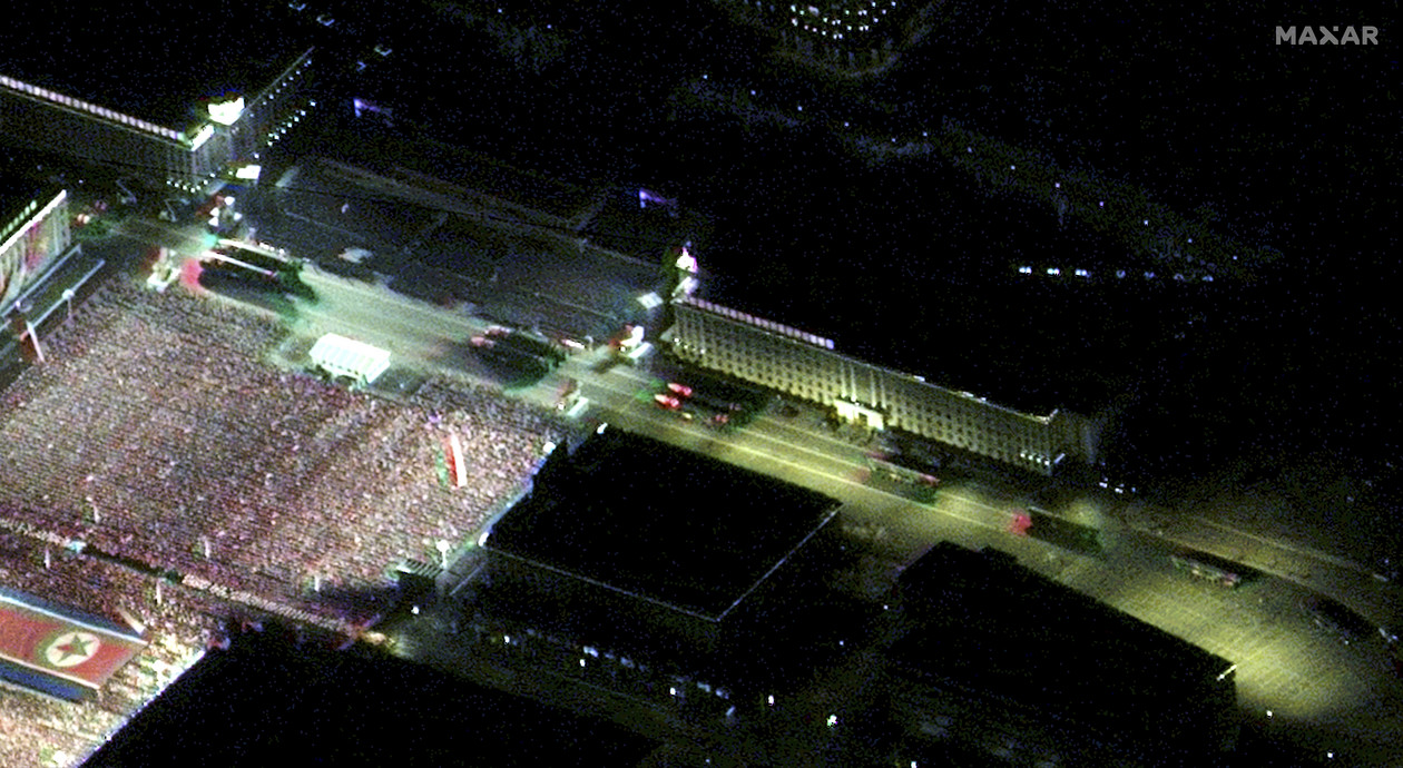 Triều Tiên đêm ngày 7/2 tổ chức duyệt binh kỷ niệm 75 năm thành lập quân đội.