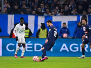 Bóng đá - Pha bóng của PSG gây cười cả nước Pháp, Messi ngán ngẩm