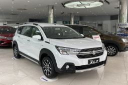 Giá xe Suzuki XL7 niêm yết và lăn bánh tháng 2/2023