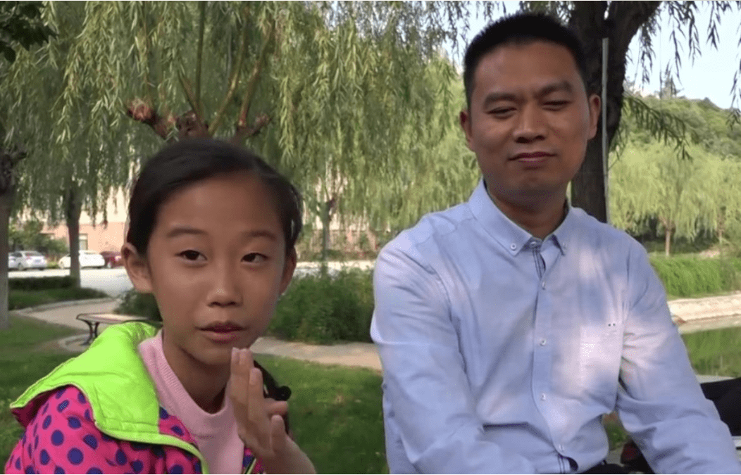 Cô bé 10 tuổi vào đại học từng gây chấn động ở Trung Quốc giờ ra sao? - 2