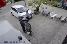 Clip: Tên trộm xe máy bình tĩnh và cô chủ nhà ngây thơ