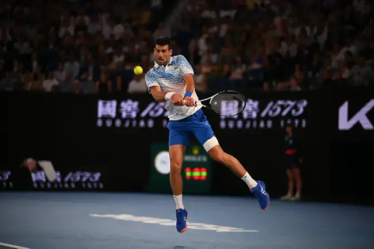 Djokovic bị đối xử bất công nhưng luôn đáp lại theo cách có chừng mực