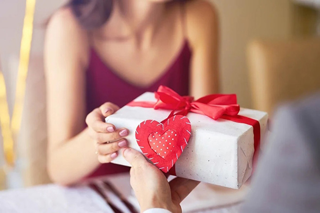 Hội Gen Z tặng quà Valentine: "Ting ting là âm thanh hay nhất" - 1