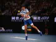 Thể thao - Djokovic bị đối xử như &quot;gã hề&quot;, vẫn đáp lại bằng thái độ &quot;quý ông&quot;