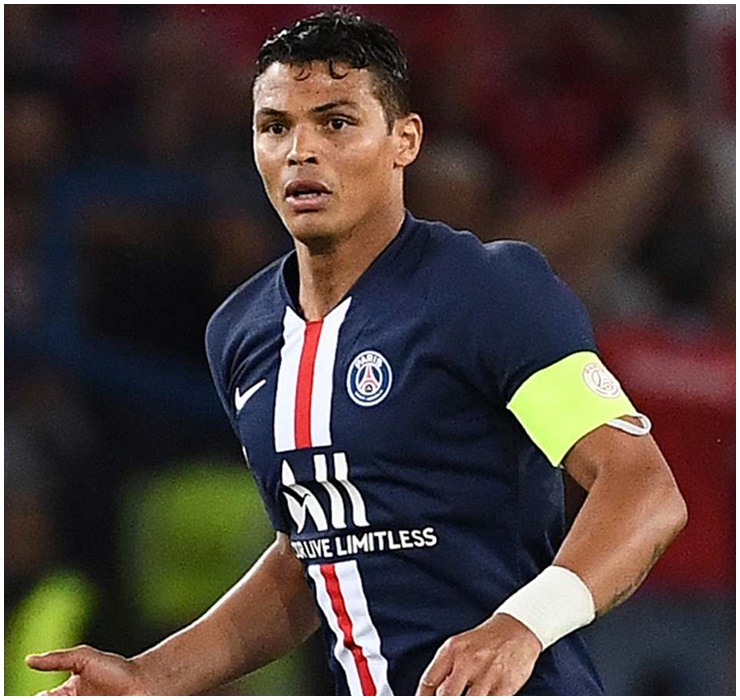 Thiago Silva là một cầu thủ bóng đá chuyên nghiệp người Brazil. Chân sút này đã có nhiều năm gắn bó với câu lạc bộ Chelsea.&nbsp;
