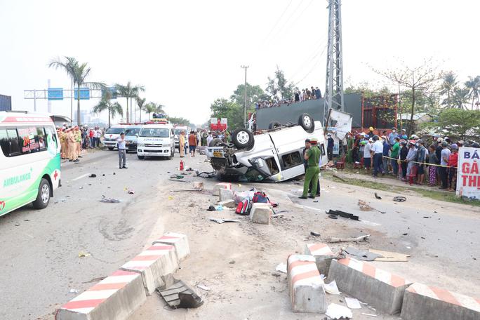 Nhân chứng kể lại giây phút kinh hoàng trong vụ tai nạn 8 người chết ở Quảng Nam - 1
