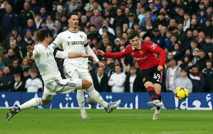 Garnacho ấn định thắng lợi 2-0 của MU trên sân của Leeds United