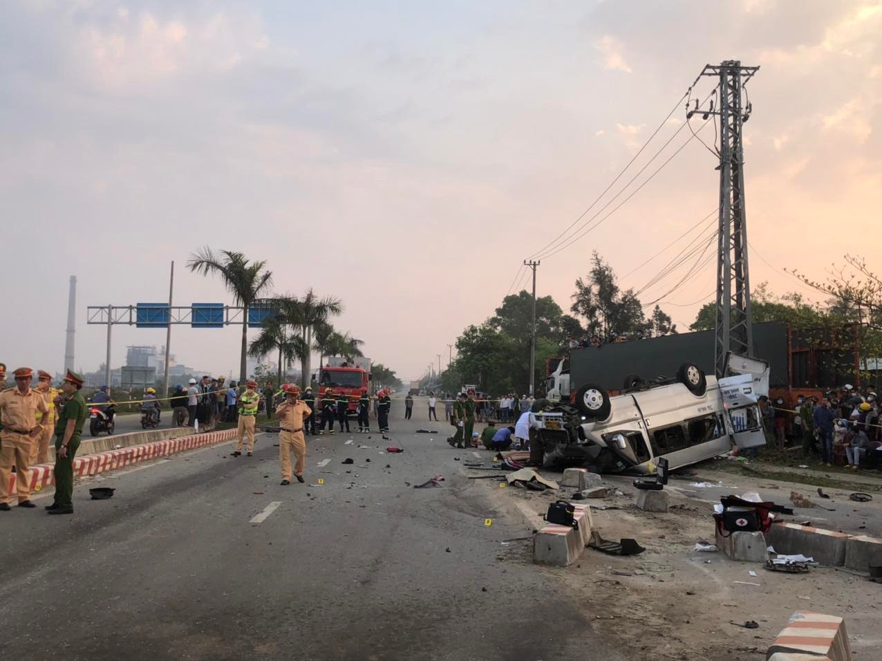 Vụ tai nạn 8 người chết ở Quảng Nam: Xe khách chạy tốc độ bao nhiêu? - 1